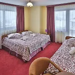 Semesteranläggning (resort) Osrodek Wypoczynku Dziubas Jan - 500 M Od Stacji Narciarskiej Kaniowka 3*