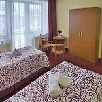 Semesteranläggning (resort) Osrodek Wypoczynku Dziubas Jan - 500 M Od Stacji Narciarskiej Kaniowka 3*